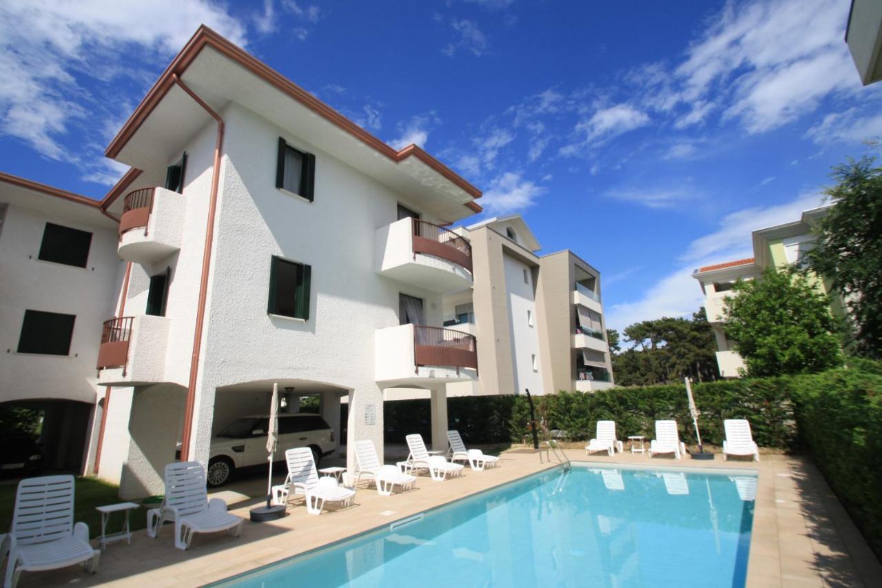 Villa Albaluisa Bibione Exterior foto